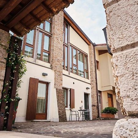 Ad Sidera Bed & Breakfast Pastrengo Bagian luar foto
