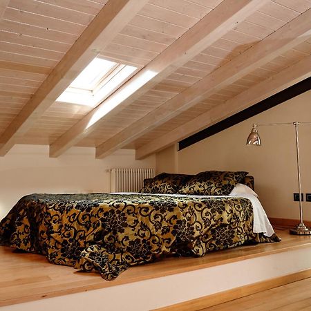 Ad Sidera Bed & Breakfast Pastrengo Ruang foto