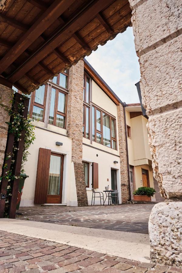 Ad Sidera Bed & Breakfast Pastrengo Bagian luar foto